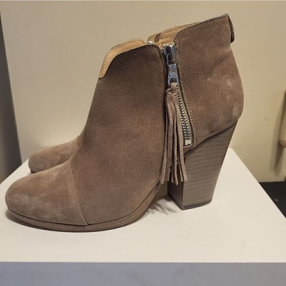 Rag & Bone "Margot" Tan Luxe Suede Fringe Side Zips Ankle Boots sz.7/37 Ret $495 - Picture 1 of 8